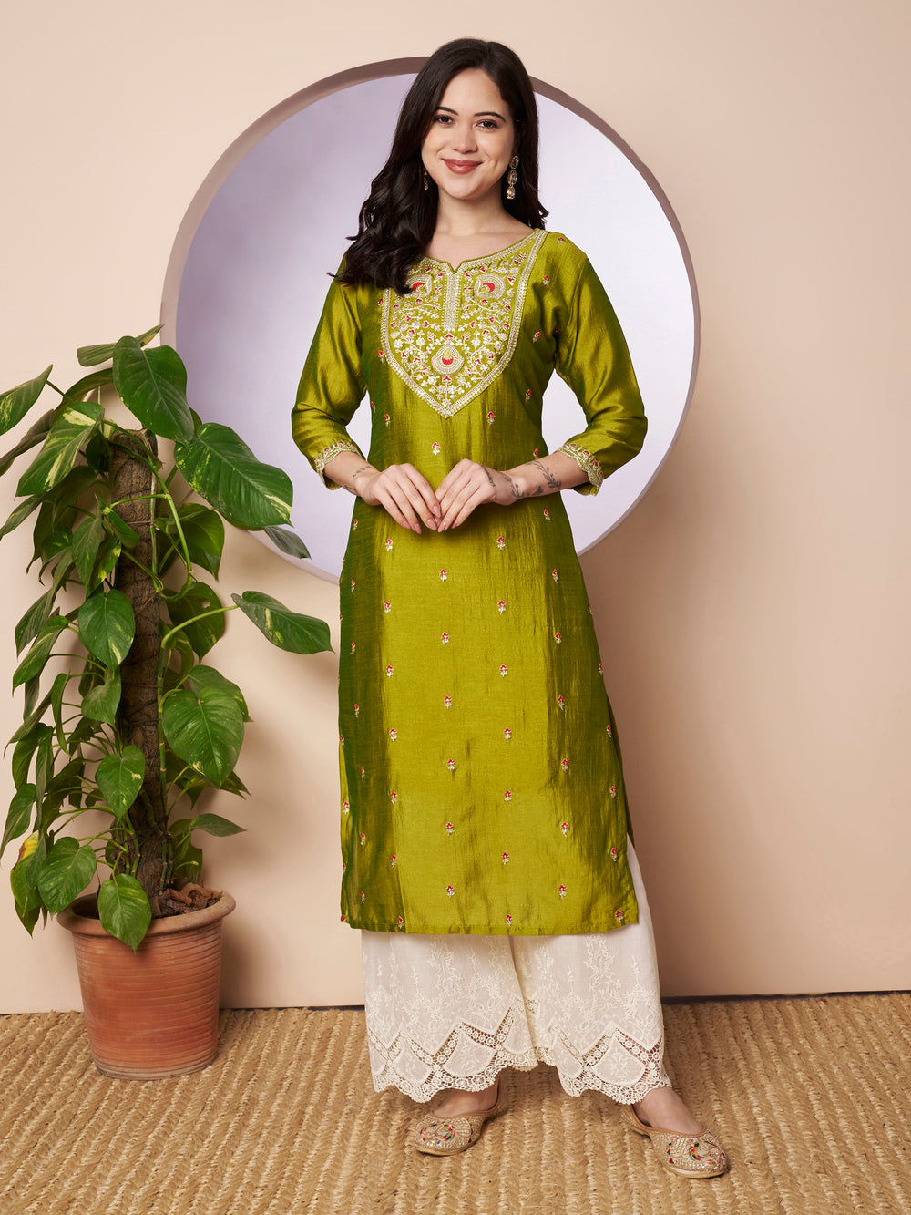 Green Sweetheart-Neck Embroidered Silk Kurta